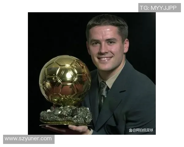 《超级足球星TXT:从草根少年到世界足坛巅峰的传奇征途》 《超级足球星TXT:从草根少年到世界足坛巅峰的传奇征途》